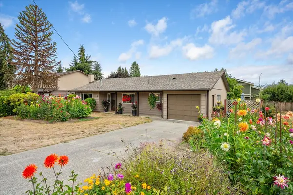 7703 Wallace Dr, Central Saanich BC V8M 1N5 - 3 bed, 2.0 bath in Central Saanich