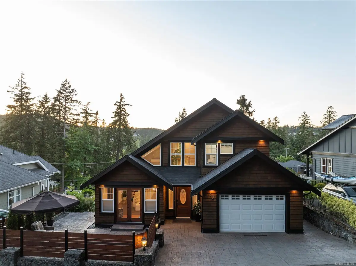 101 Gibraltar Bay Dr, View Royal BC V9B 6H6