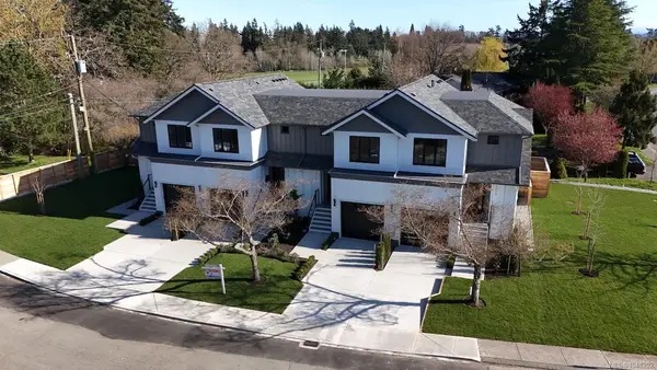 3513 Henderson Rd #3, Oak Bay BC V8R 3K5 - 3 bed, 4.0 bath in Oak Bay