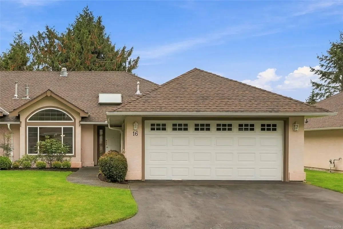 #16 - 850 Arbutus St #16, Qualicum Beach BC V9K 2M7