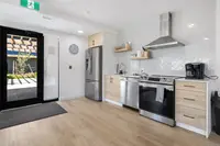 View 25