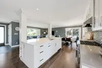 View 10