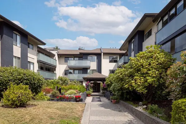 3900 Shelbourne St #304, Saanich BC V8P 4H8 - 2 bed, 2.0 bath in Saanich