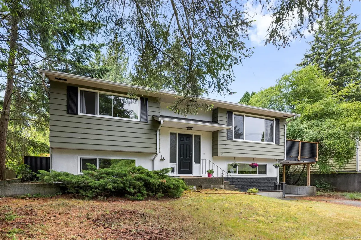 3211 Uplands Dr, Nanaimo BC V9T 2T2