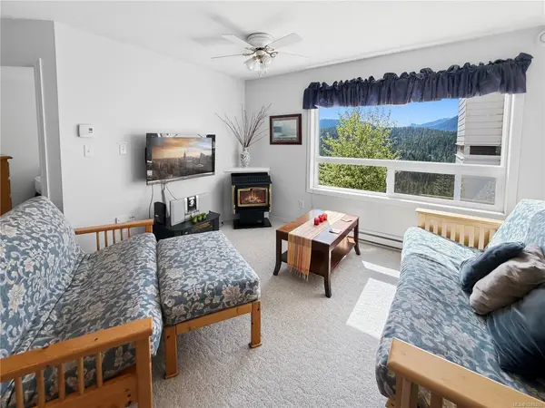 1105 Henry Rd #310, Courtenay BC V9J 1L0 - 1 bed, 1.0 bath in Courtenay