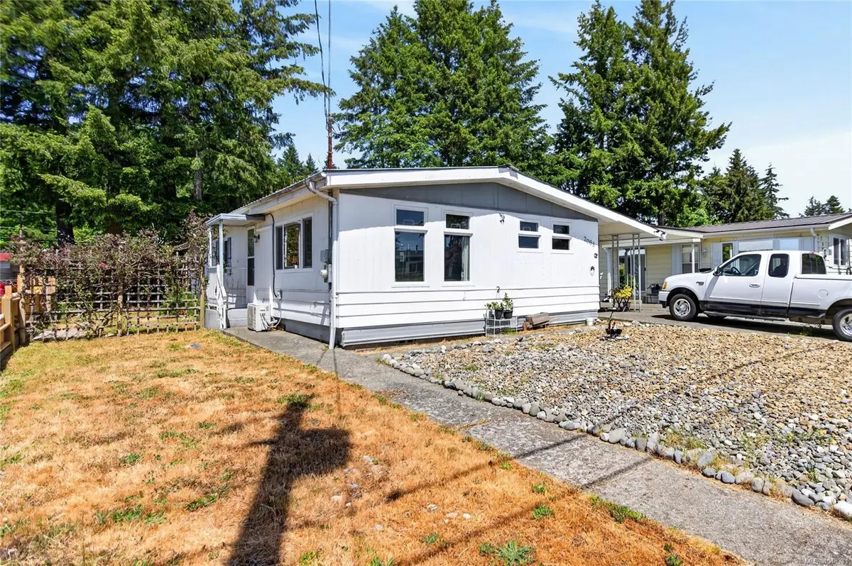 2068 4th St E, Courtenay BC V9N 6V8