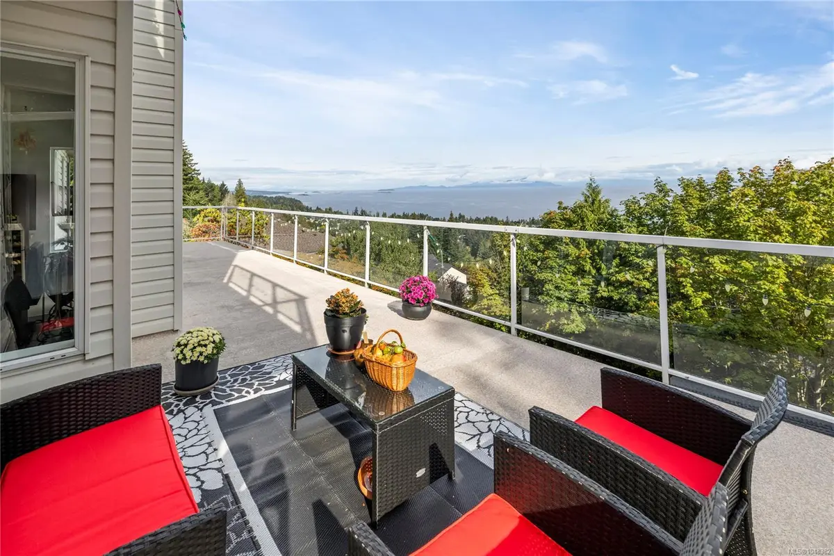 4975 Laguna Way, Nanaimo BC V9T 5L6