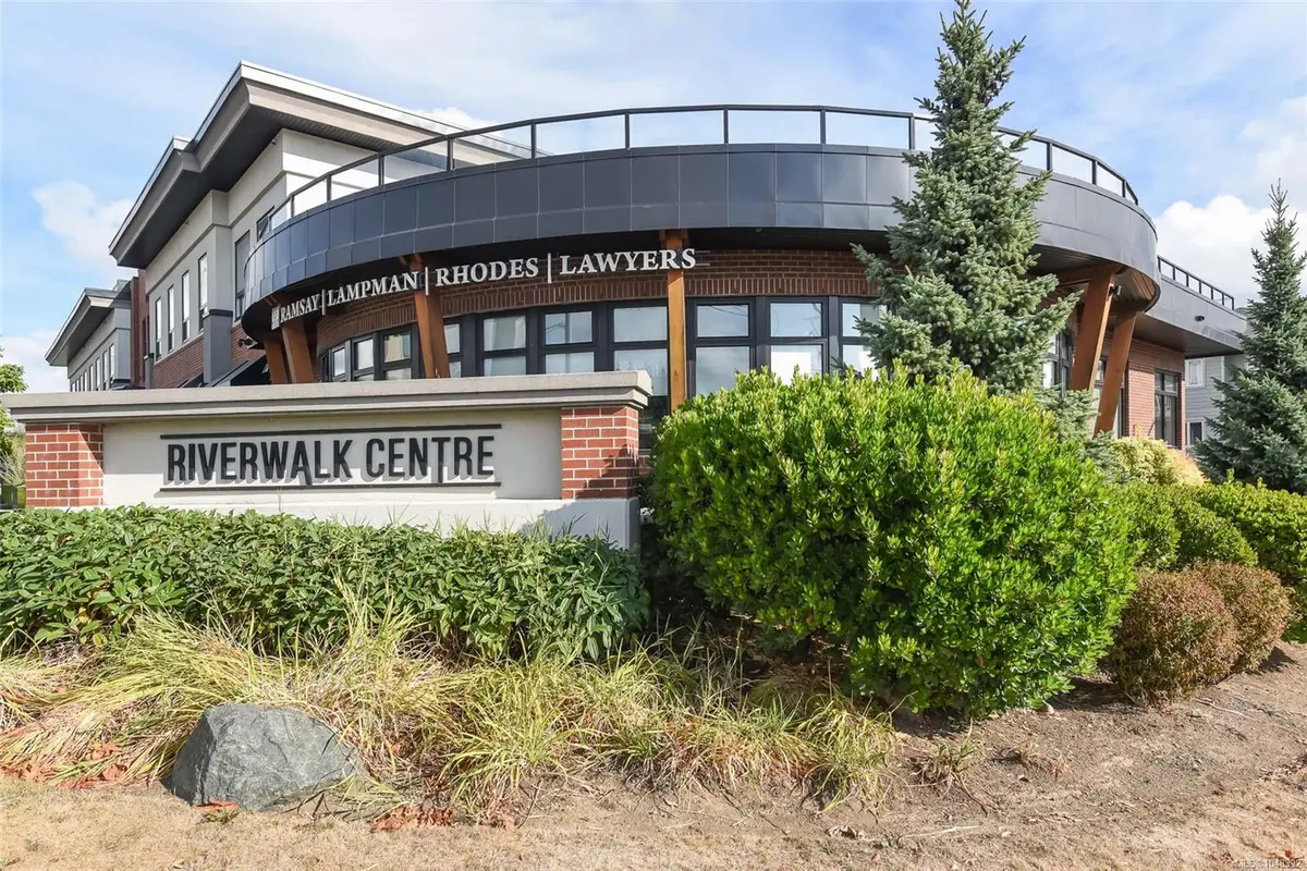 1978 Cliffe Ave #308, Courtenay BC V9N 2L1