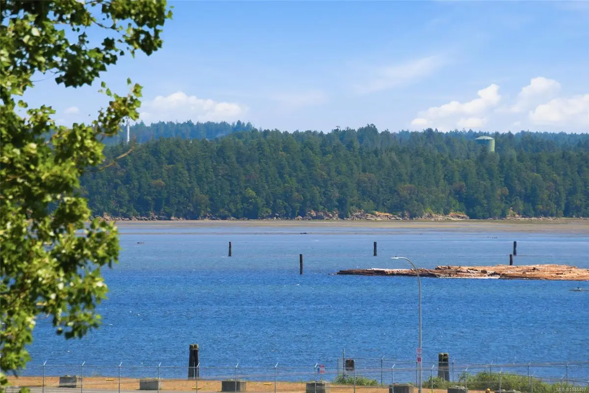 104 Esplanade St #304, Nanaimo BC V9R 0G6