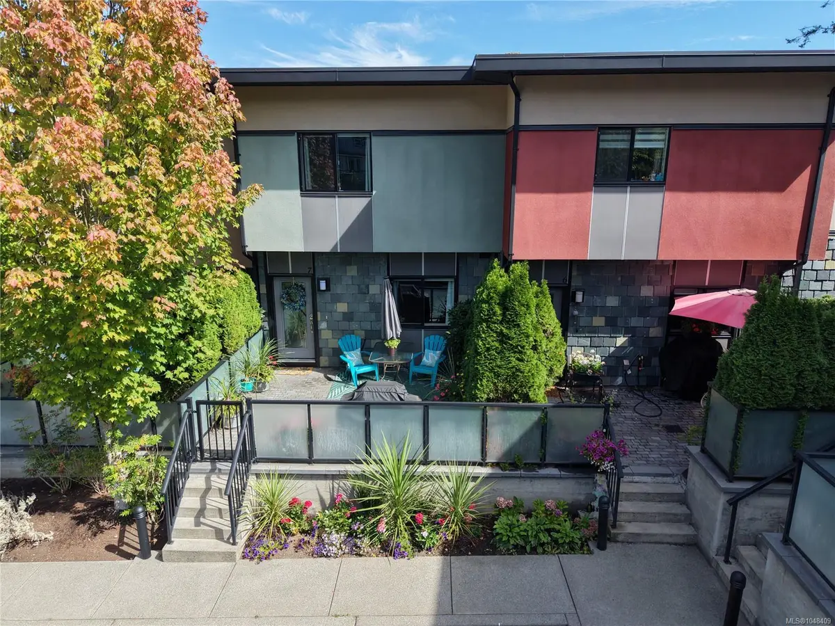 2321 Island View Rd #7, Central Saanich BC V8Z 0C9
