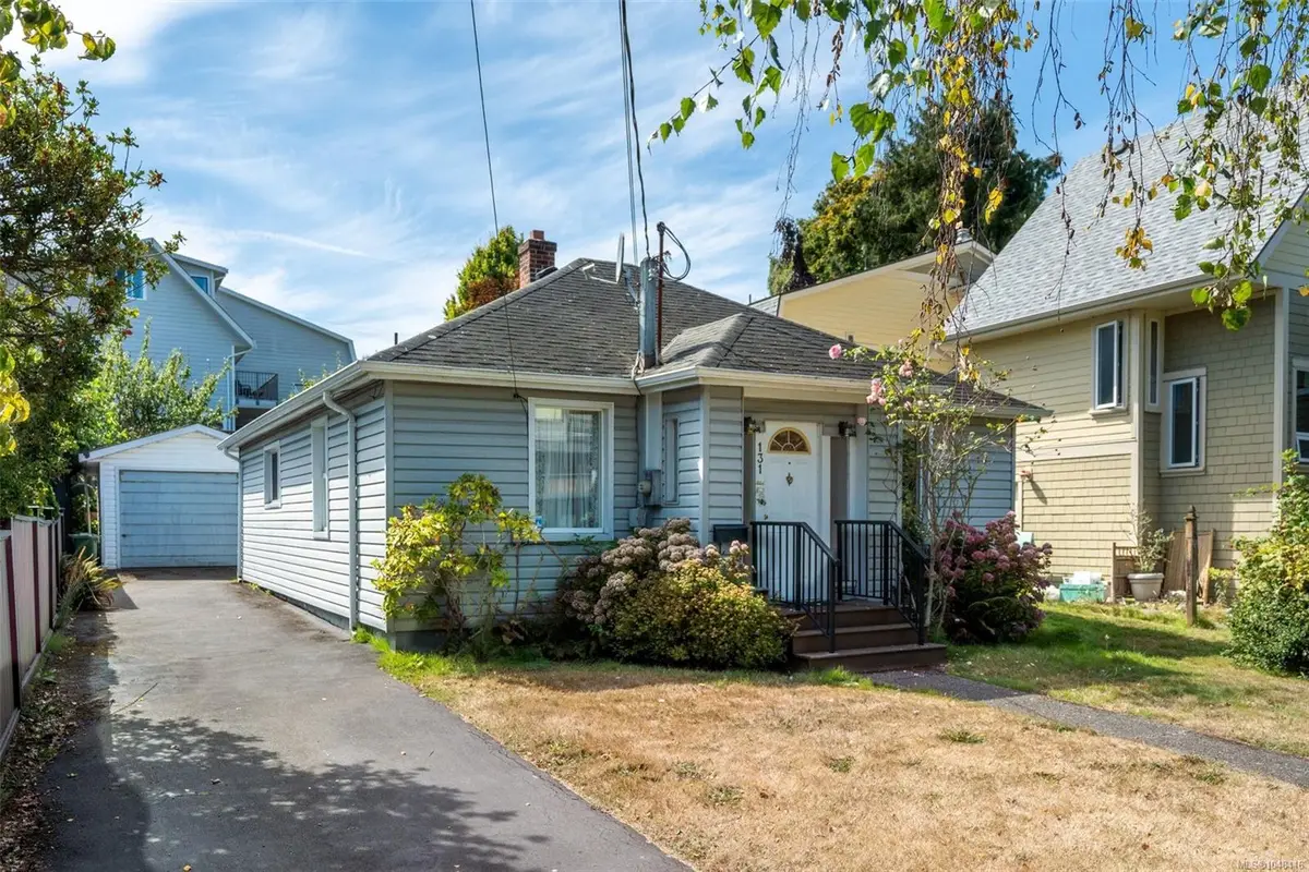 131 Michigan St, Victoria BC V8V 1R2