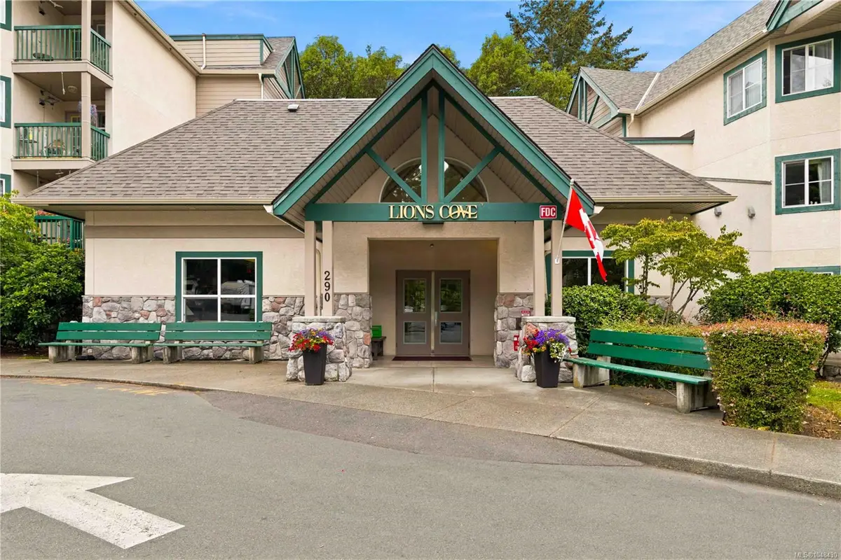 290 Island Hwy #304, View Royal BC V9B 1G5