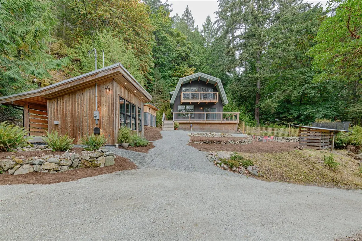 384 Roland Rd, Salt Spring BC V8K 1V1