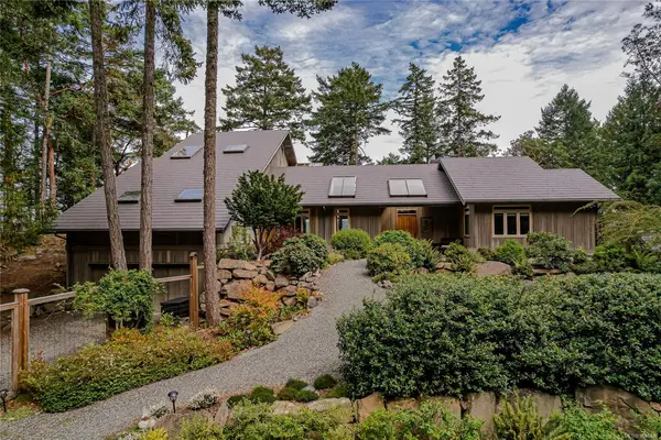 104 Seclusion Lane, Salt Spring BC V8K 1S4 - 4 bed, 3 bath property for sale in Salt Spring