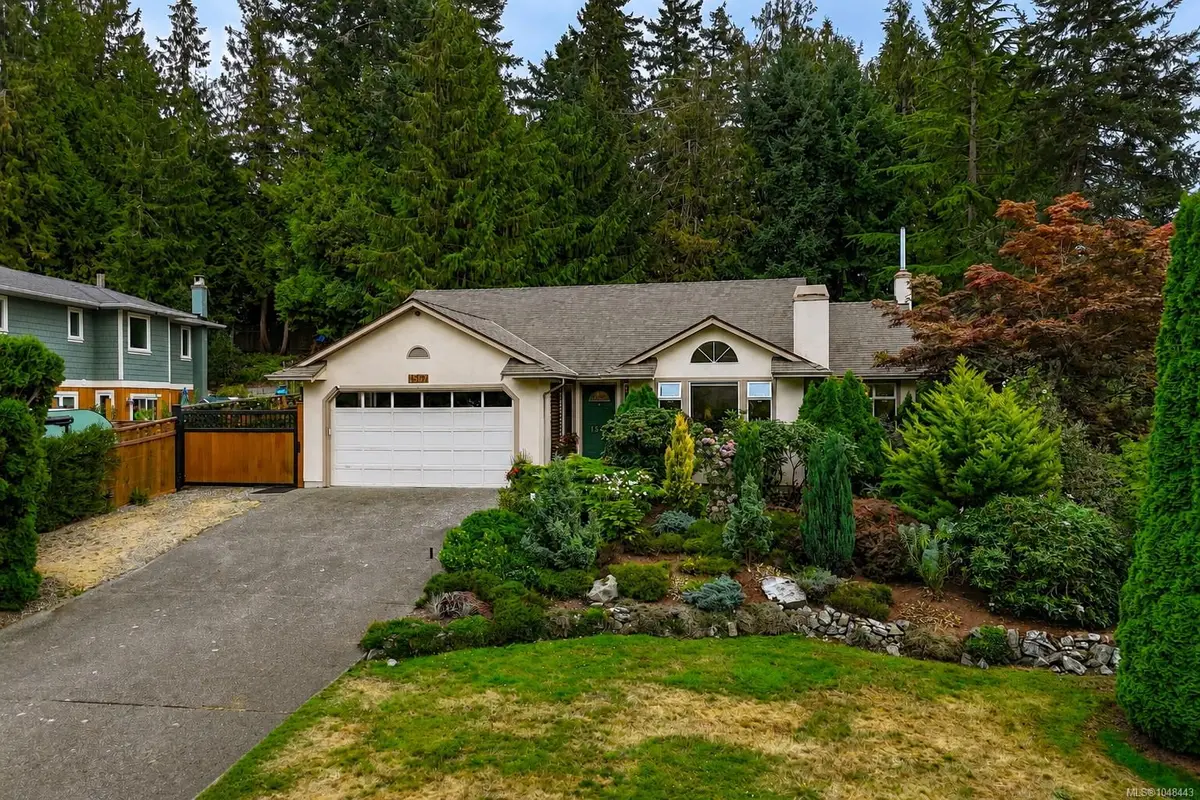 1567 Mayneview Terr, North Saanich BC V8L 5E5