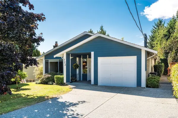 723 Miller Ave, Saanich BC V8Z 3C9 - 3 bed, 2 bath property for sale in Saanich