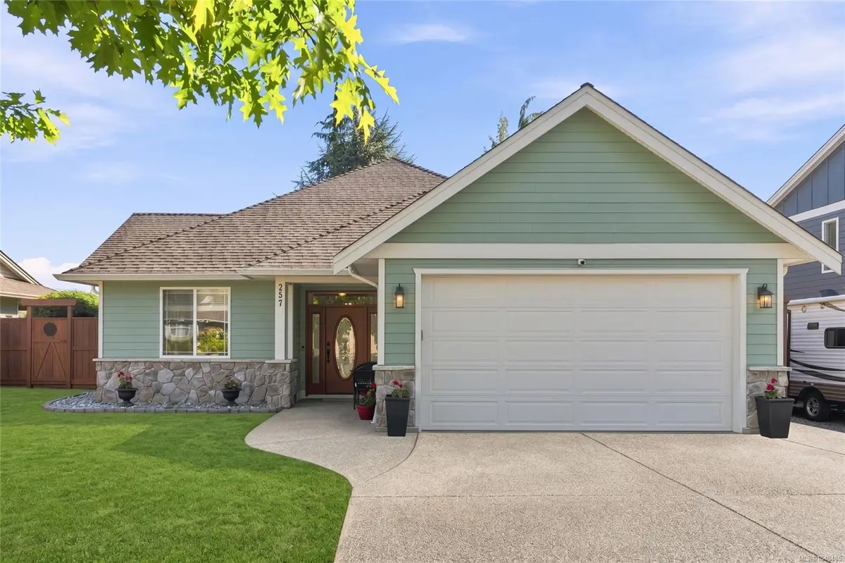 257 Lodgepole Dr, Parksville BC V9P 2Z6