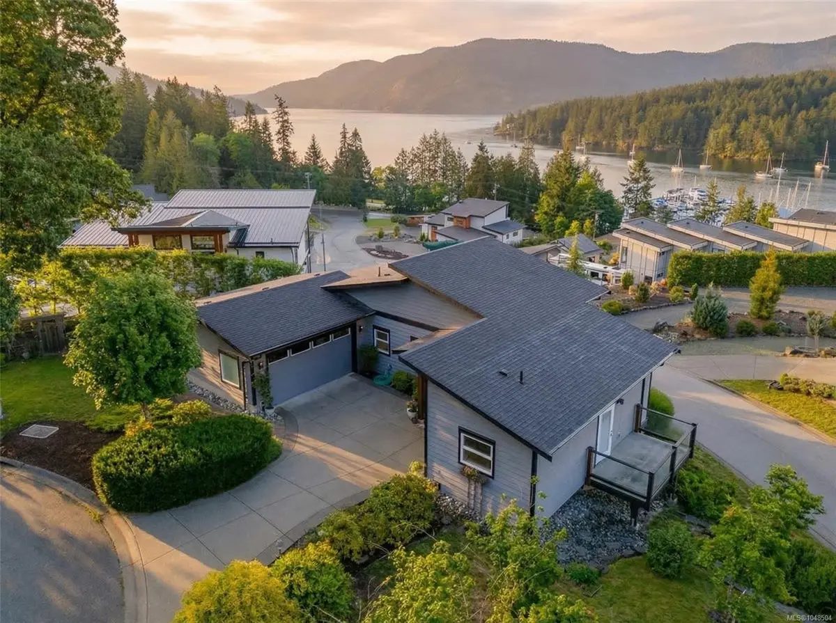 1060 Shore Pine Close #28, Duncan BC V9L 0C4