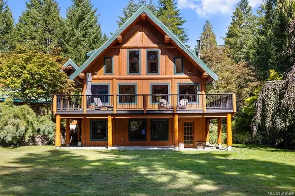 900 Spider Lake Rd, Qualicum Beach BC V9K 2L7 - 5 bed, 4.0 bath in Qualicum Beach