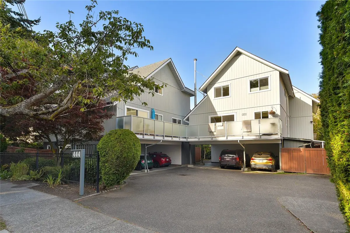 444 Michigan St #2, Victoria BC V8V 1R5