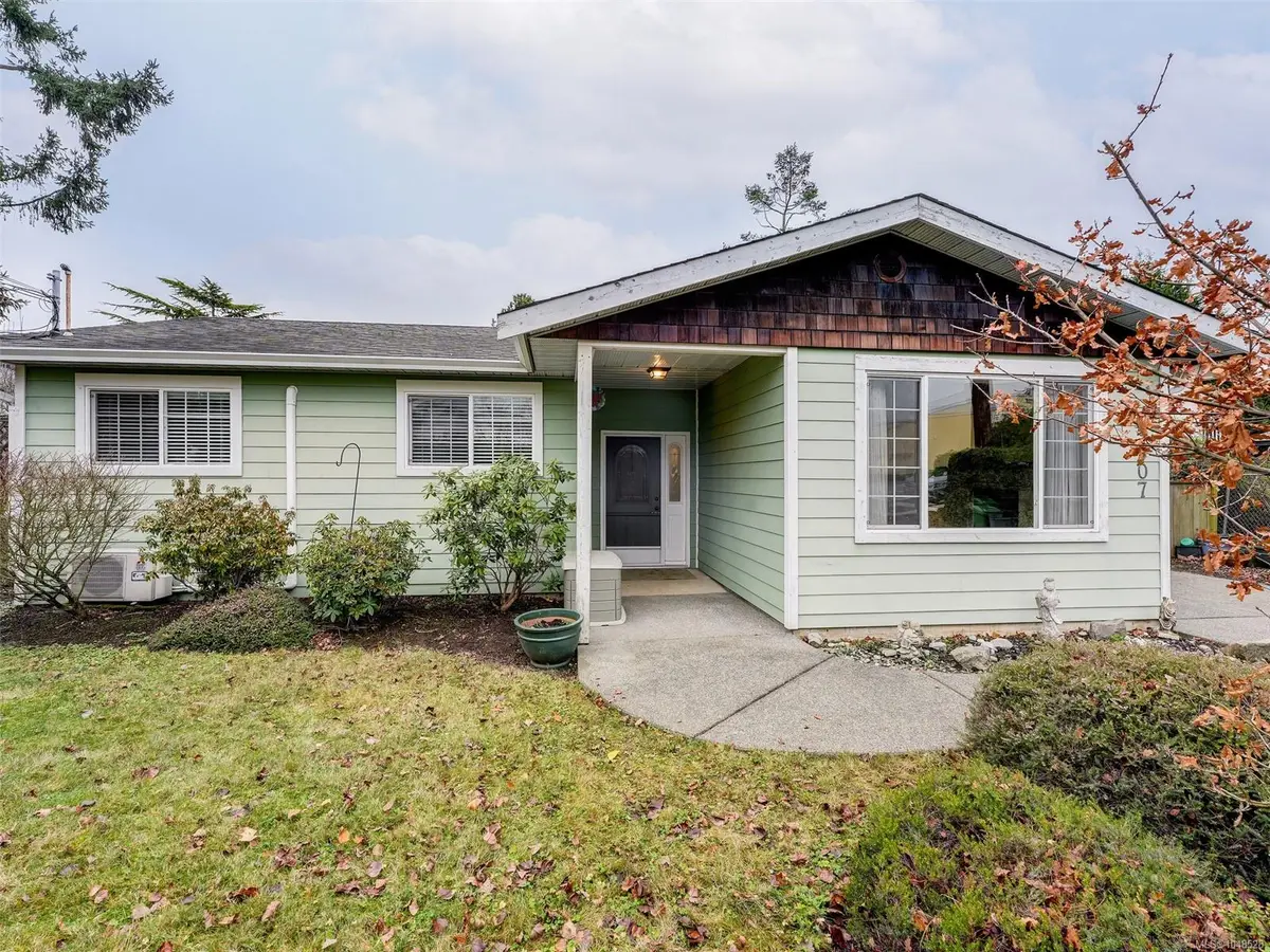 9907 Galaran Rd, Sidney BC V8L 4G5