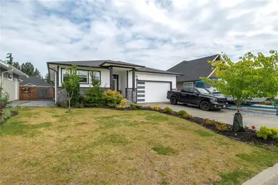 720 Sitka St, Campbell River BC V9H 0E5