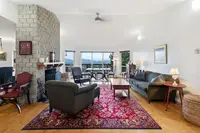 View 10