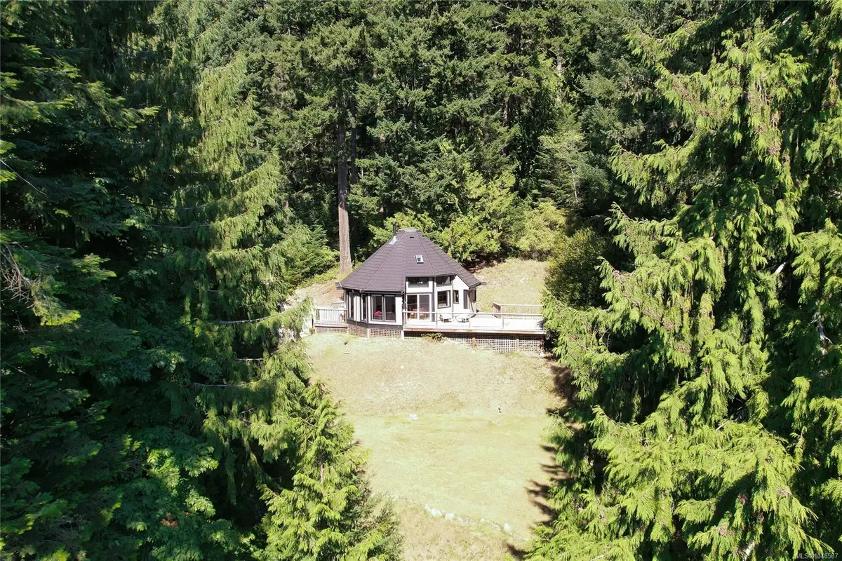 287 Cusheon Lake Rd, Salt Spring BC V8K 2C1
