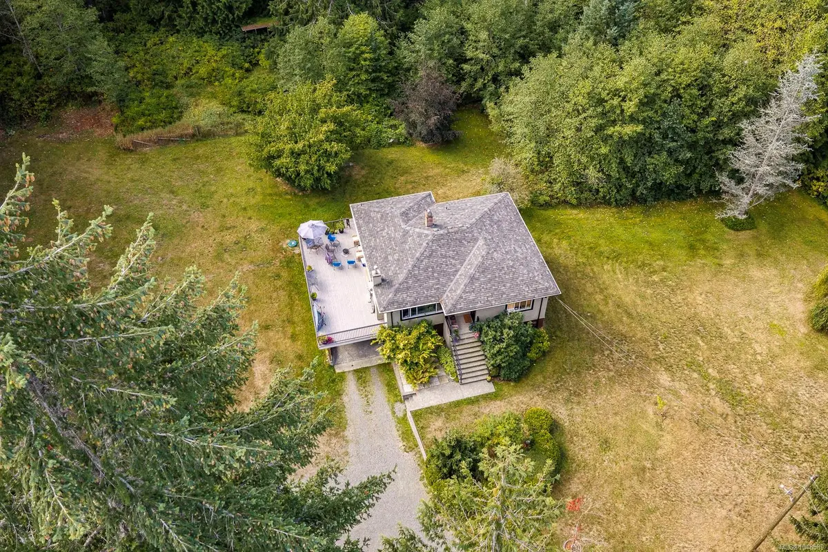 2945 Royston Rd, Cumberland BC V0R 1S0