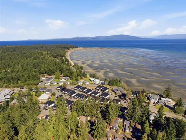 1175 Resort Dr #212 (SA1), Parksville BC V9P 2E3 - 2 bed, 3.0 bath in Parksville