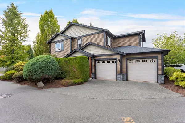 6240 Parkwood Dr #1, Nanaimo BC V9T 6K9 - 3 bed, 3 bath in Nanaimo