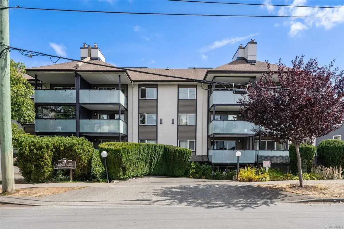 1619 Morrison St #103, Victoria BC V8R 6R8