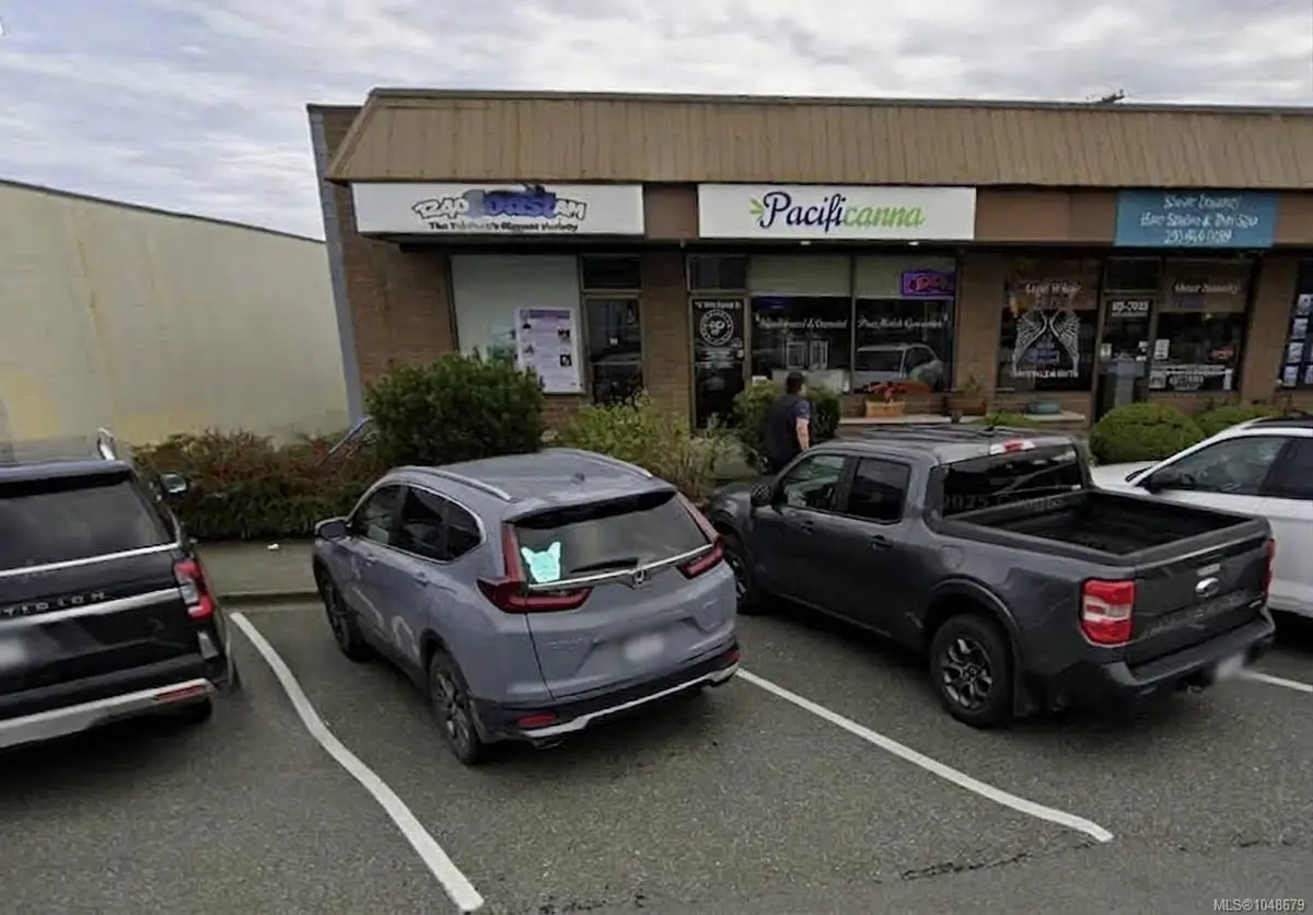 7035 Market St #1, Port Hardy BC V0N 2P0