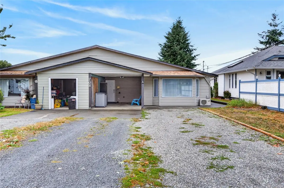 708 Erickson Rd #A, Campbell River BC V9W 5N9