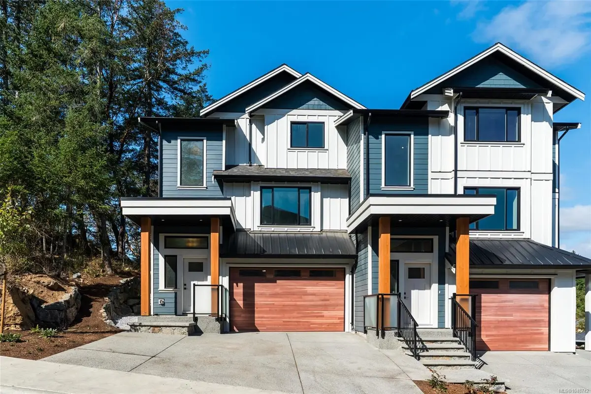571 Bezanton Way #2, Colwood BC V9C 0H2