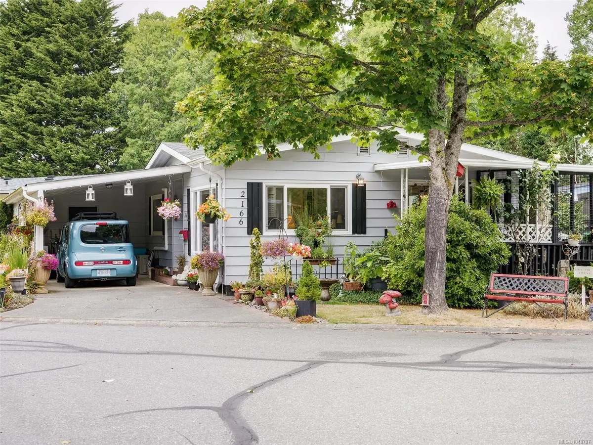 2166 Summergate Blvd, Sidney BC V8L 4L1