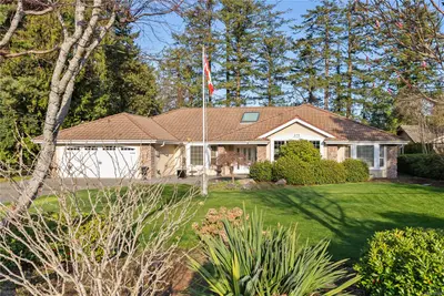 575 Johnstone Rd, Parksville BC V9P 2A5