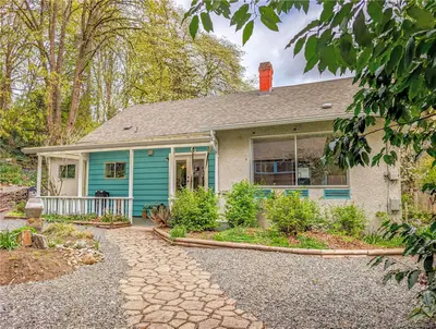 255 White Rd, Duncan BC V9L 1S5