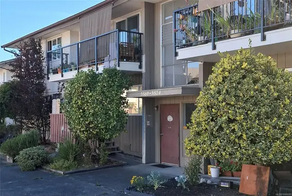 3566 Tillicum Rd, Saanich BC V8Z 4H4 - 2 bed, 1.0 bath in Saanich