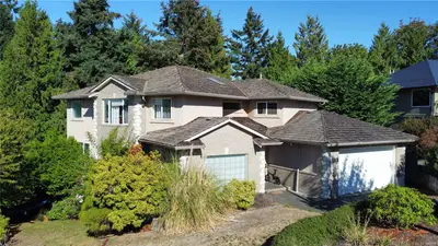 5358 Bayshore Dr, Nanaimo BC V9V 1R4