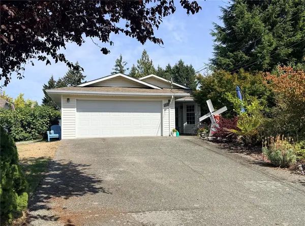 555 Hooper Pl, Ladysmith BC V9G 1W5 - 3 bed, 2 bath property for sale in Ladysmith