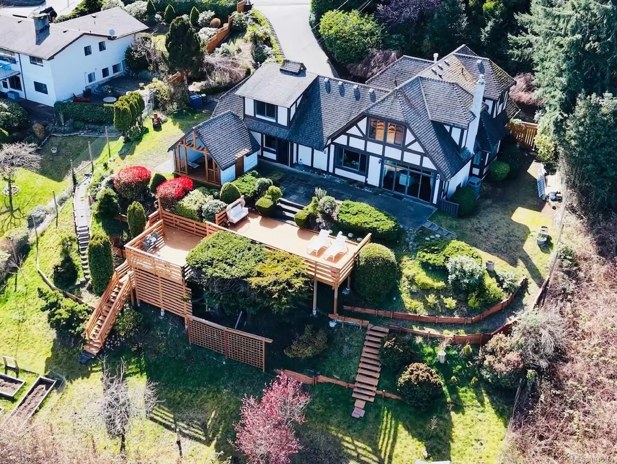 5246 Lost Lake Rd, Nanaimo BC V9T 5E5