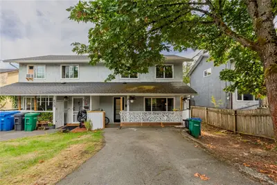832 Holly Hill Rd, Nanaimo BC V9R 5T1