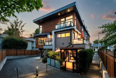 549 TORONTO St #5, Victoria BC V8V 1P1