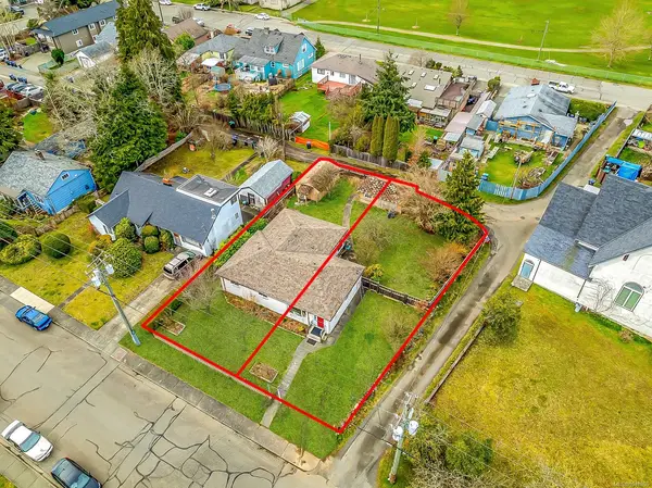 719 / 721 8th St, Courtenay BC V9N 1N6 - 0 bed, 0.0 bath in Courtenay