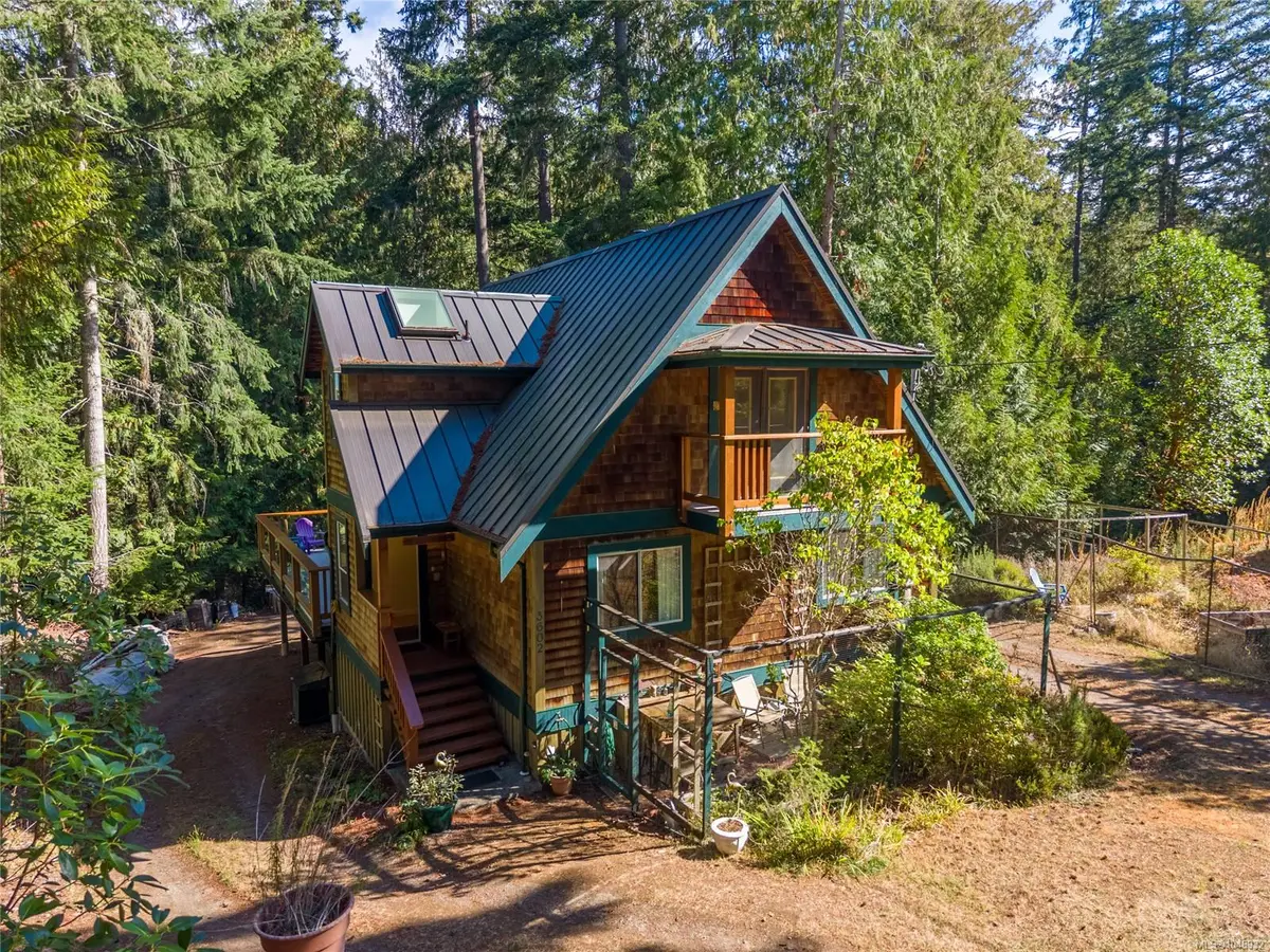 3602 Foc-sle Rd, Pender Island BC V0N 2M2