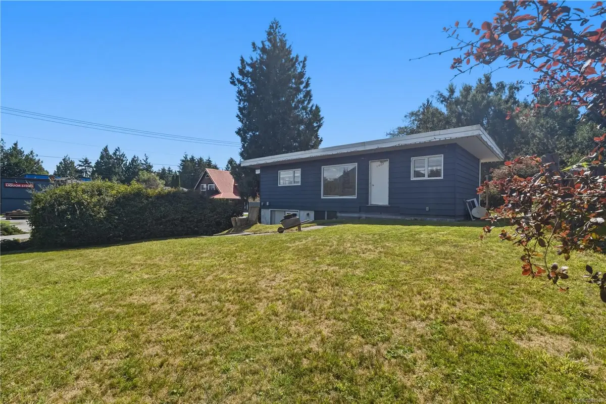 1802 Peninsula Rd, Ucluelet BC V0R 3A0