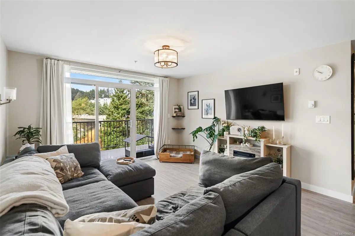 #311 - 110 Presley Pl #311, View Royal BC V9B 0Z1