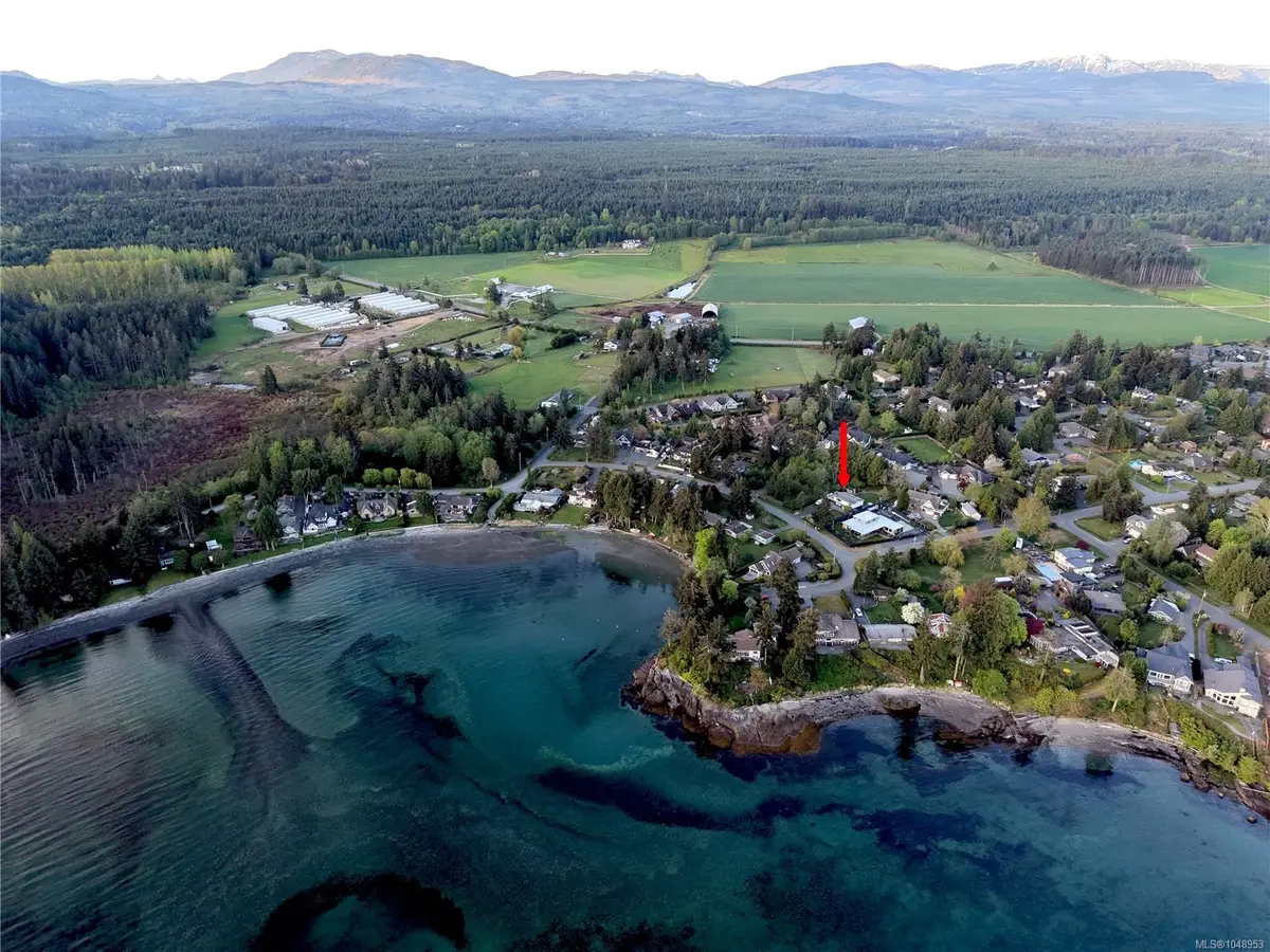1677 Acacia Rd, Nanoose Bay BC V9P 9C6