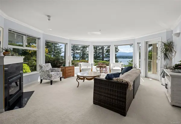 #202 - 2275 Comox Ave #202, Comox BC V9M 1X6 - 2 bed, 2 bath property for sale in Comox